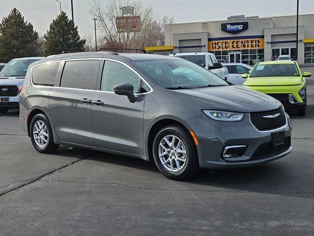 2022 Chrysler Pacifica Touring-L