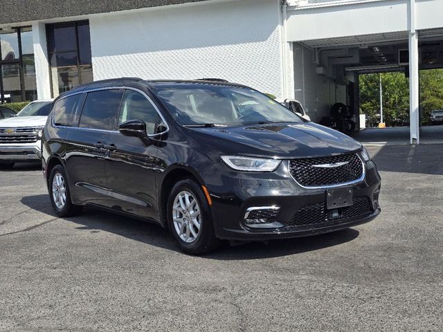 2022 Chrysler Pacifica Touring-L