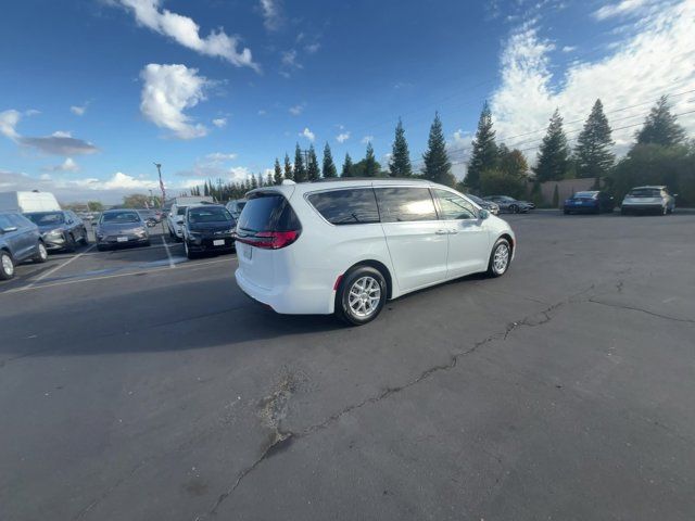 2022 Chrysler Pacifica Touring-L