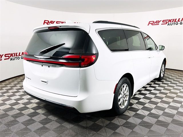 2022 Chrysler Pacifica Touring-L