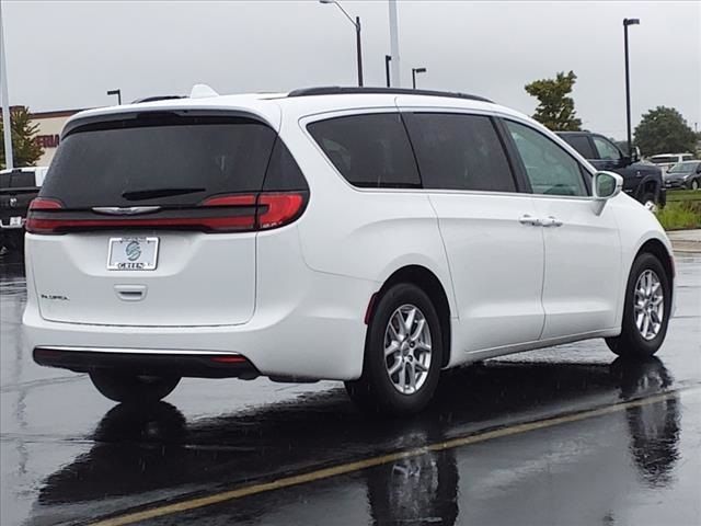 2022 Chrysler Pacifica Touring-L