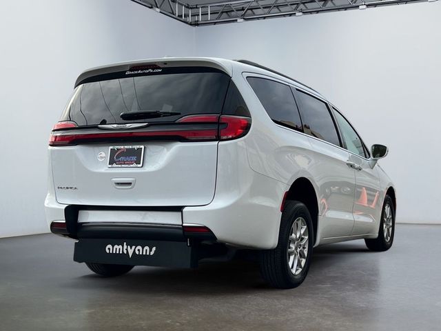 2022 Chrysler Pacifica Touring-L