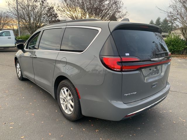 2022 Chrysler Pacifica Touring-L