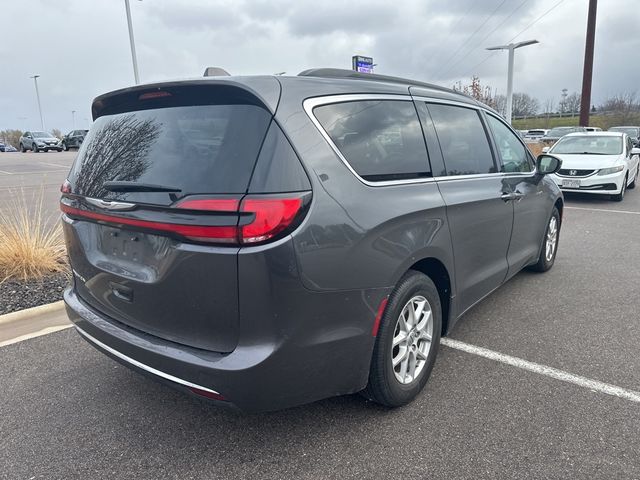 2022 Chrysler Pacifica Touring-L