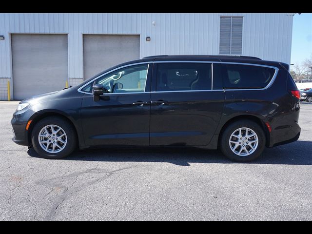 2022 Chrysler Pacifica Touring-L