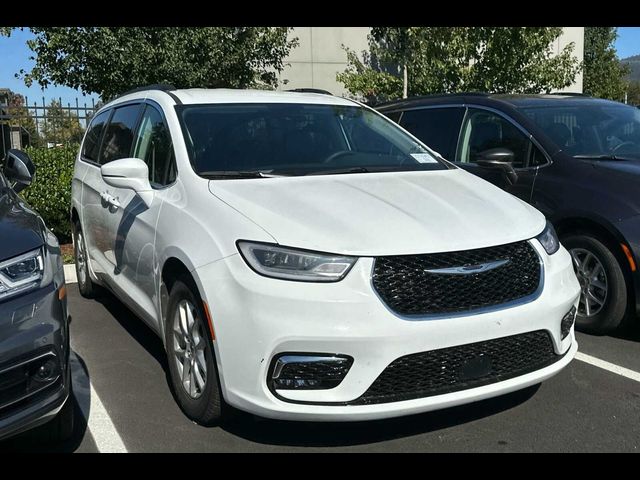 2022 Chrysler Pacifica Touring-L