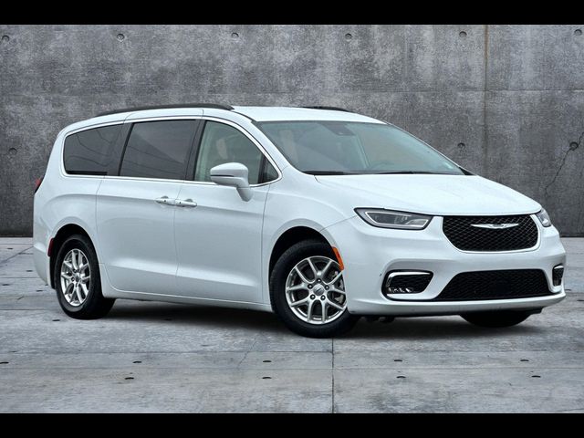 2022 Chrysler Pacifica Touring-L