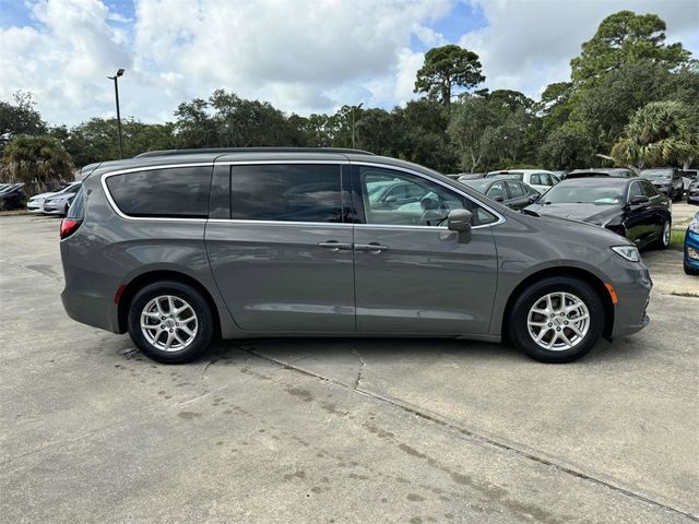 2022 Chrysler Pacifica Touring-L