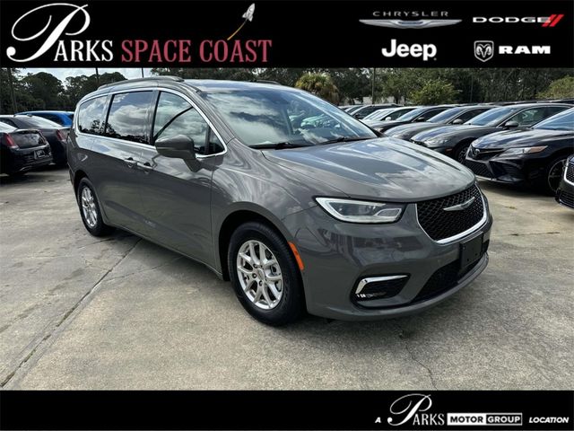 2022 Chrysler Pacifica Touring-L