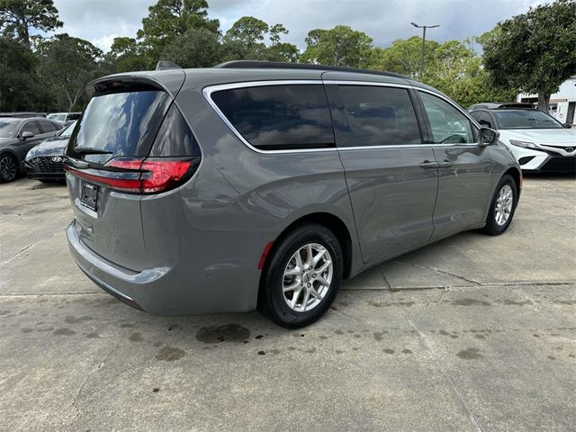 2022 Chrysler Pacifica Touring-L