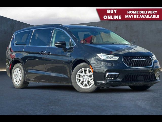 2022 Chrysler Pacifica Touring-L