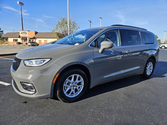 2022 Chrysler Pacifica Touring-L