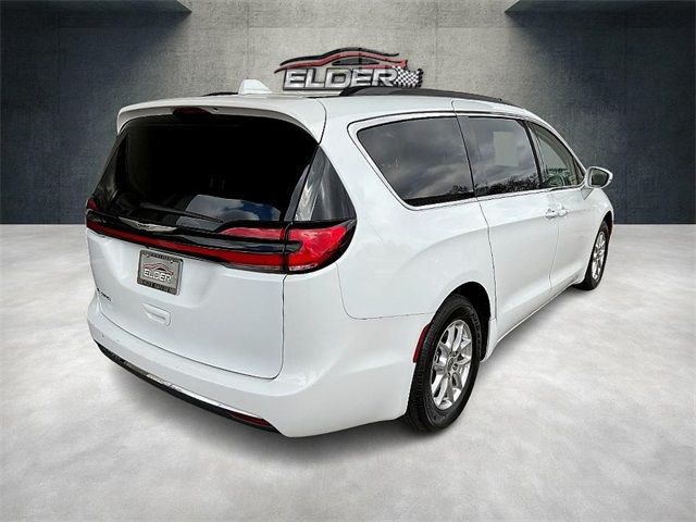 2022 Chrysler Pacifica Touring-L