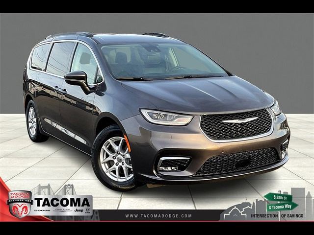 2022 Chrysler Pacifica Touring-L