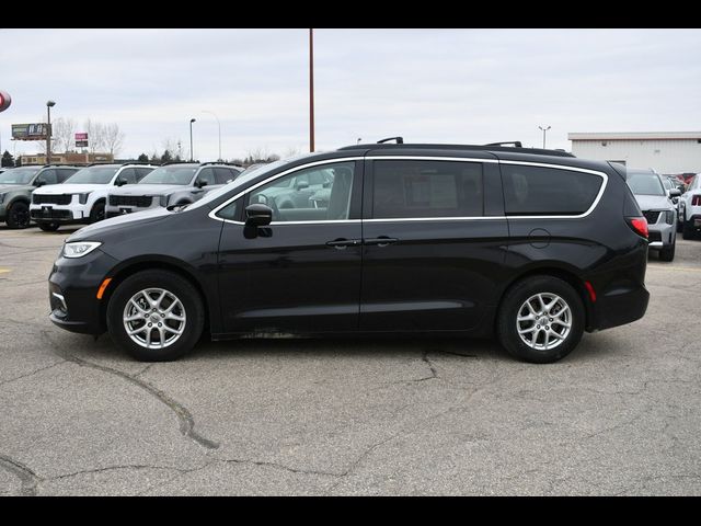 2022 Chrysler Pacifica Touring-L