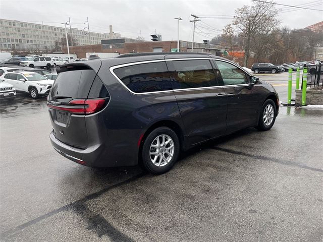 2022 Chrysler Pacifica Touring-L