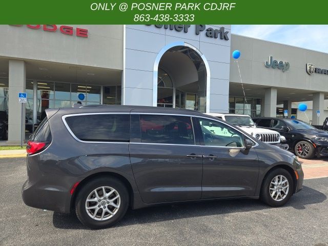 2022 Chrysler Pacifica Touring-L