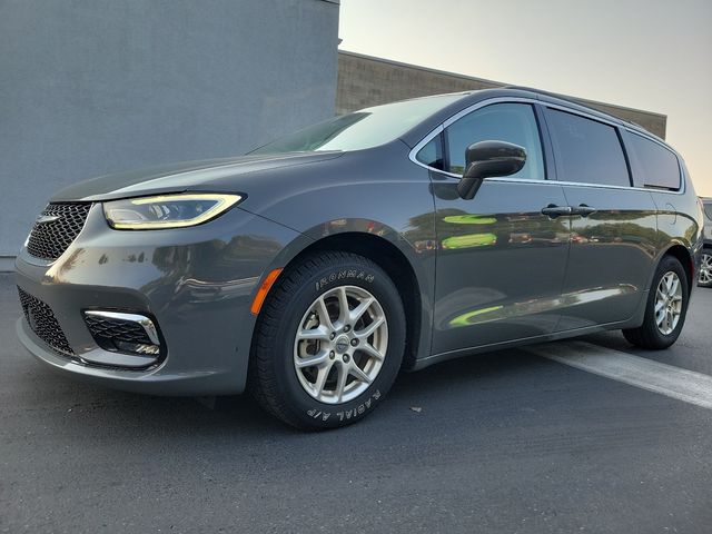 2022 Chrysler Pacifica Touring-L