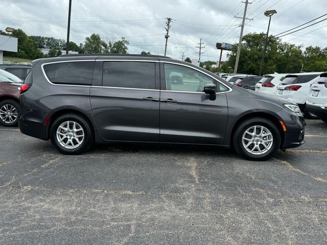 2022 Chrysler Pacifica Touring-L