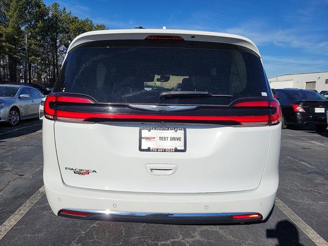 2022 Chrysler Pacifica Touring-L