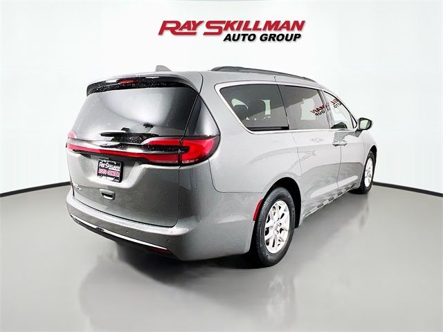 2022 Chrysler Pacifica Touring-L