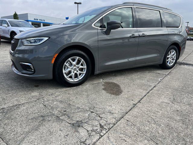 2022 Chrysler Pacifica Touring-L