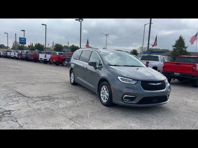 2022 Chrysler Pacifica Touring-L