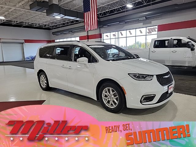 2022 Chrysler Pacifica Touring-L