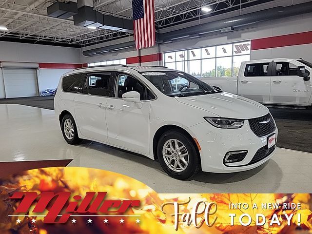 2022 Chrysler Pacifica Touring-L