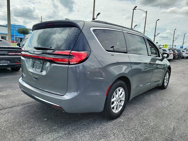 2022 Chrysler Pacifica Touring-L