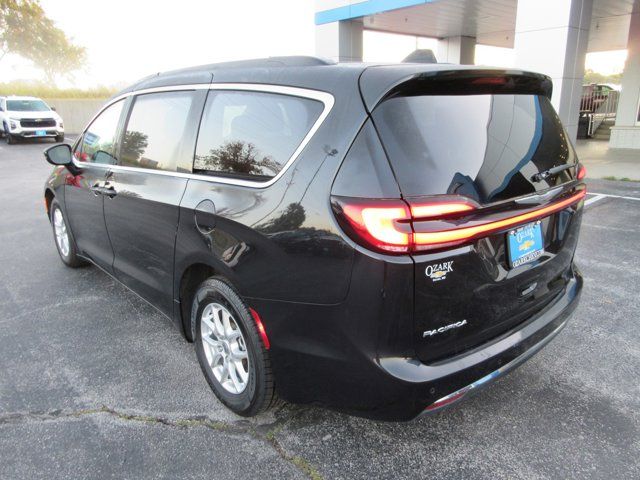 2022 Chrysler Pacifica Touring-L