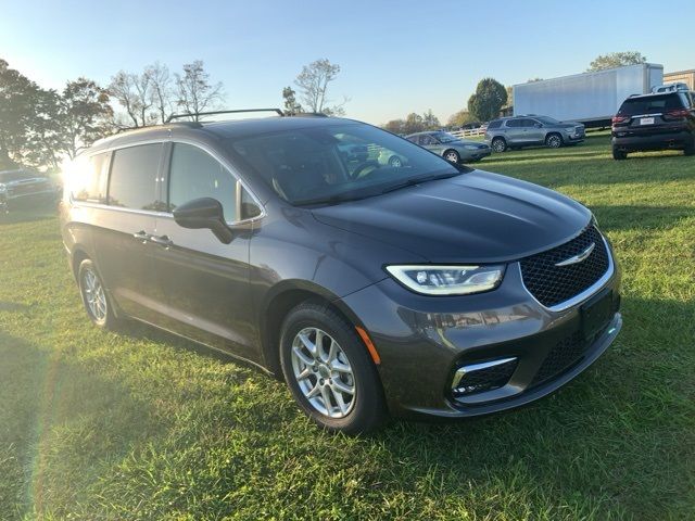 2022 Chrysler Pacifica Touring-L