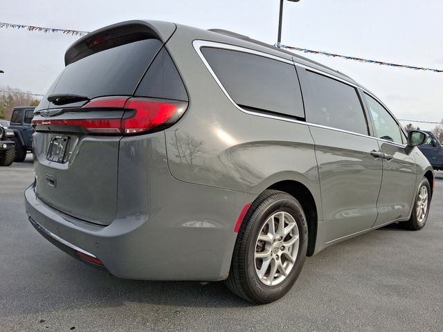 2022 Chrysler Pacifica Touring-L