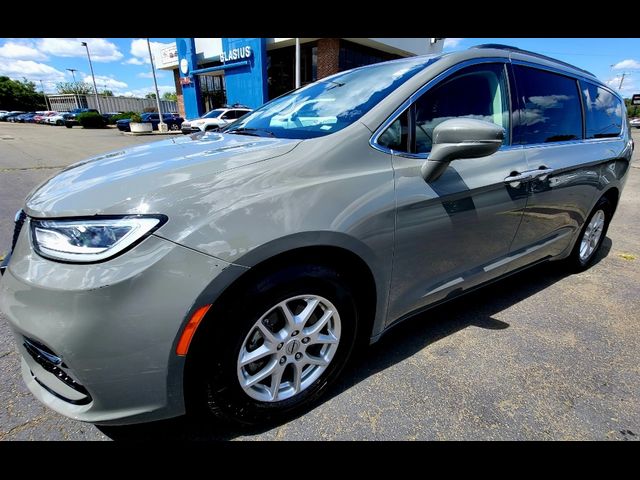 2022 Chrysler Pacifica Touring-L