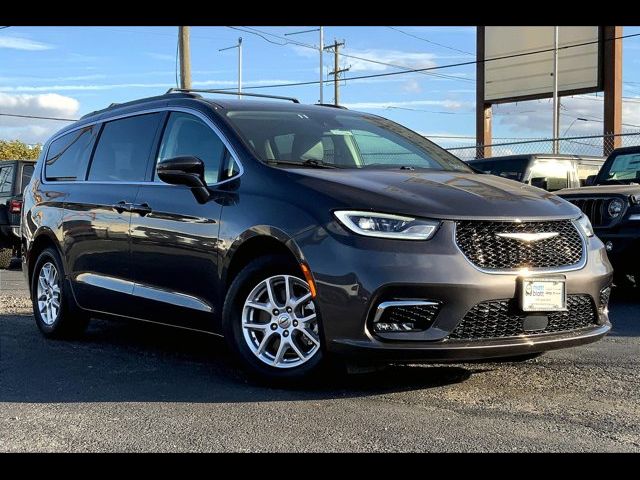 2022 Chrysler Pacifica Touring-L