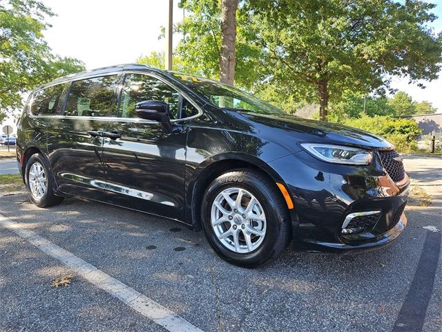 2022 Chrysler Pacifica Touring-L