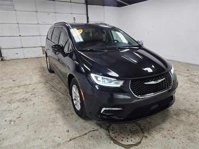 2022 Chrysler Pacifica Touring-L