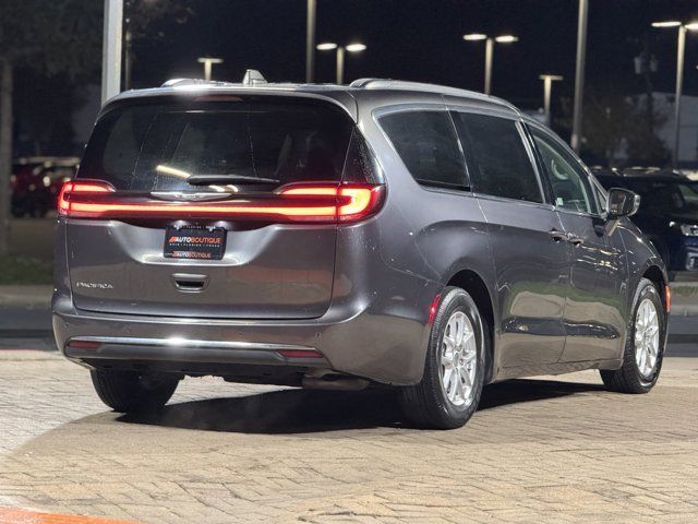 2022 Chrysler Pacifica Touring-L