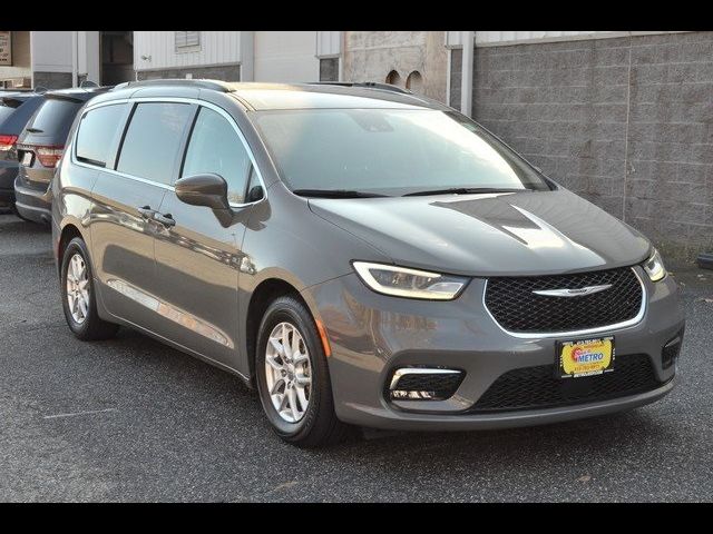 2022 Chrysler Pacifica Touring-L