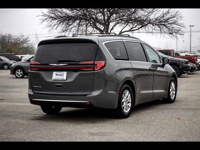 2022 Chrysler Pacifica Touring-L