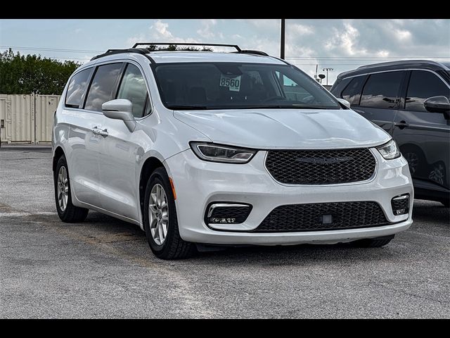 2022 Chrysler Pacifica Touring-L