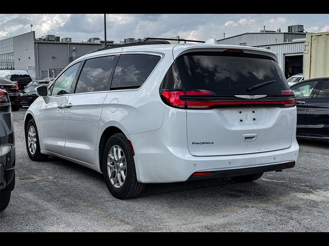 2022 Chrysler Pacifica Touring-L