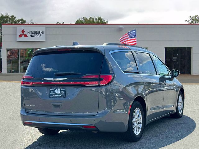 2022 Chrysler Pacifica Touring-L