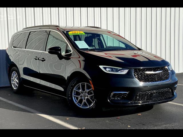 2022 Chrysler Pacifica Touring-L