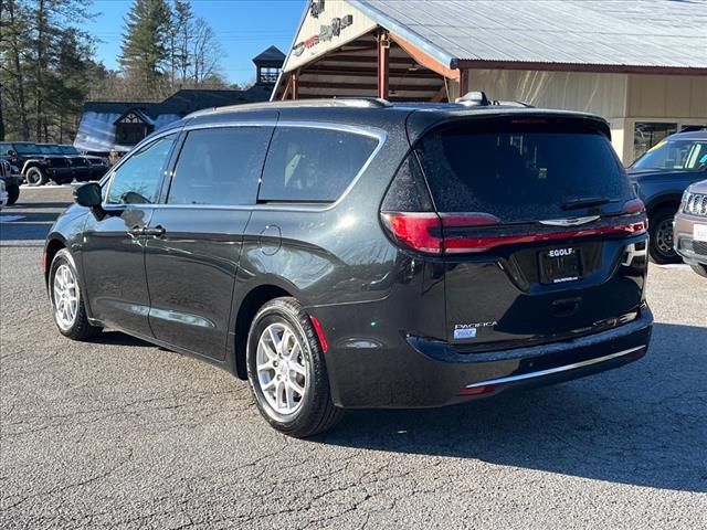 2022 Chrysler Pacifica Touring-L