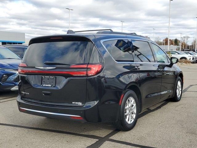 2022 Chrysler Pacifica Touring-L