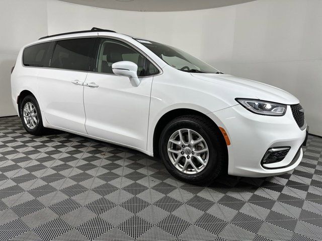 2022 Chrysler Pacifica Touring-L