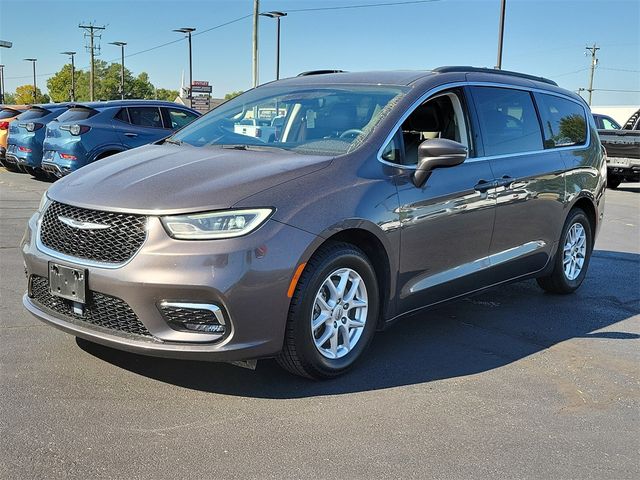 2022 Chrysler Pacifica Touring-L