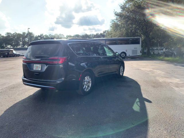 2022 Chrysler Pacifica Touring-L