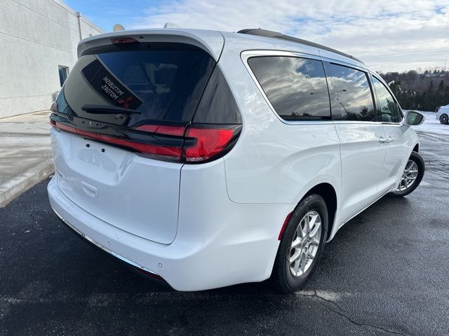 2022 Chrysler Pacifica Touring-L